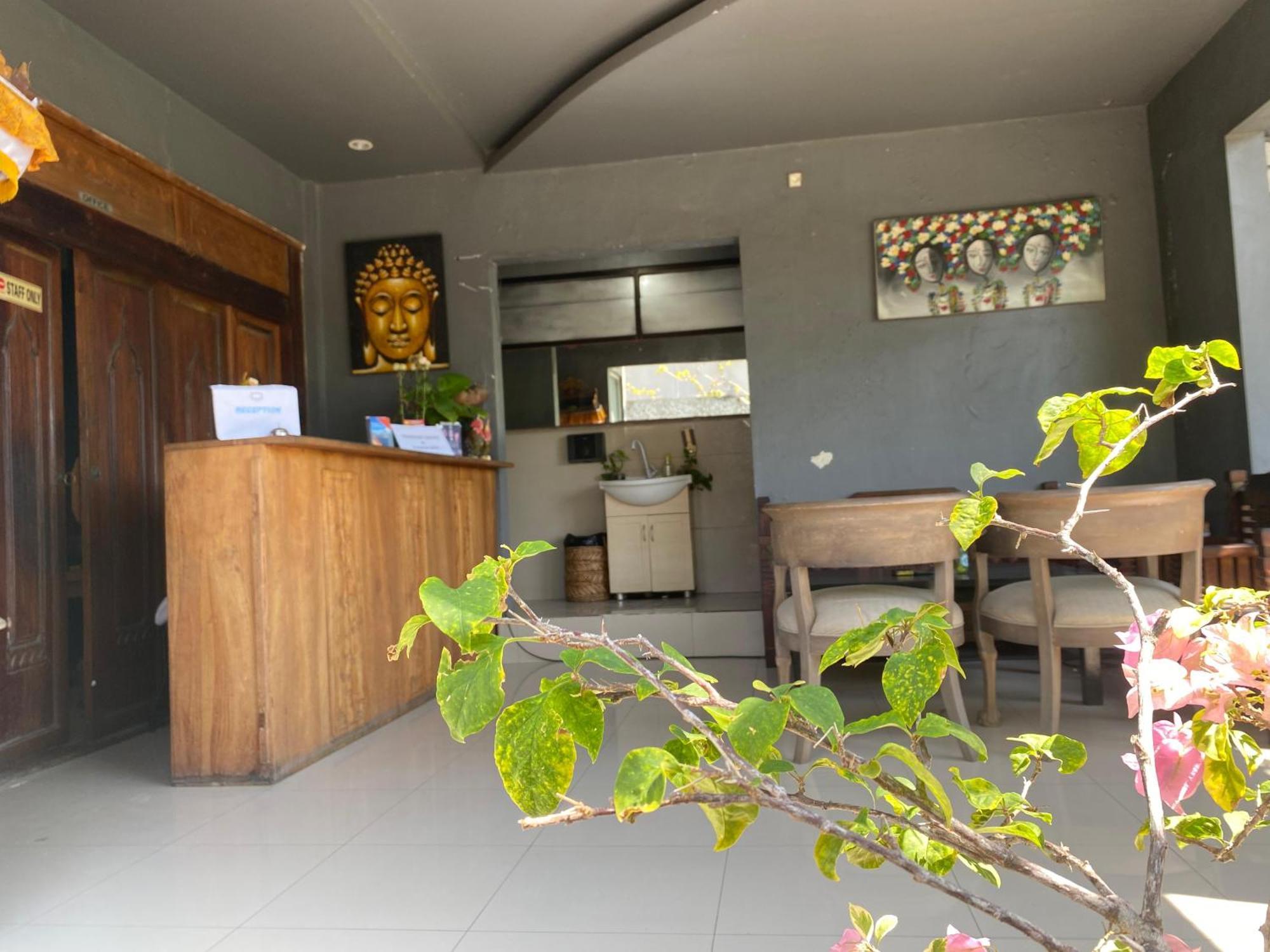 Ashana Hotel Uluwatu  Exterior photo