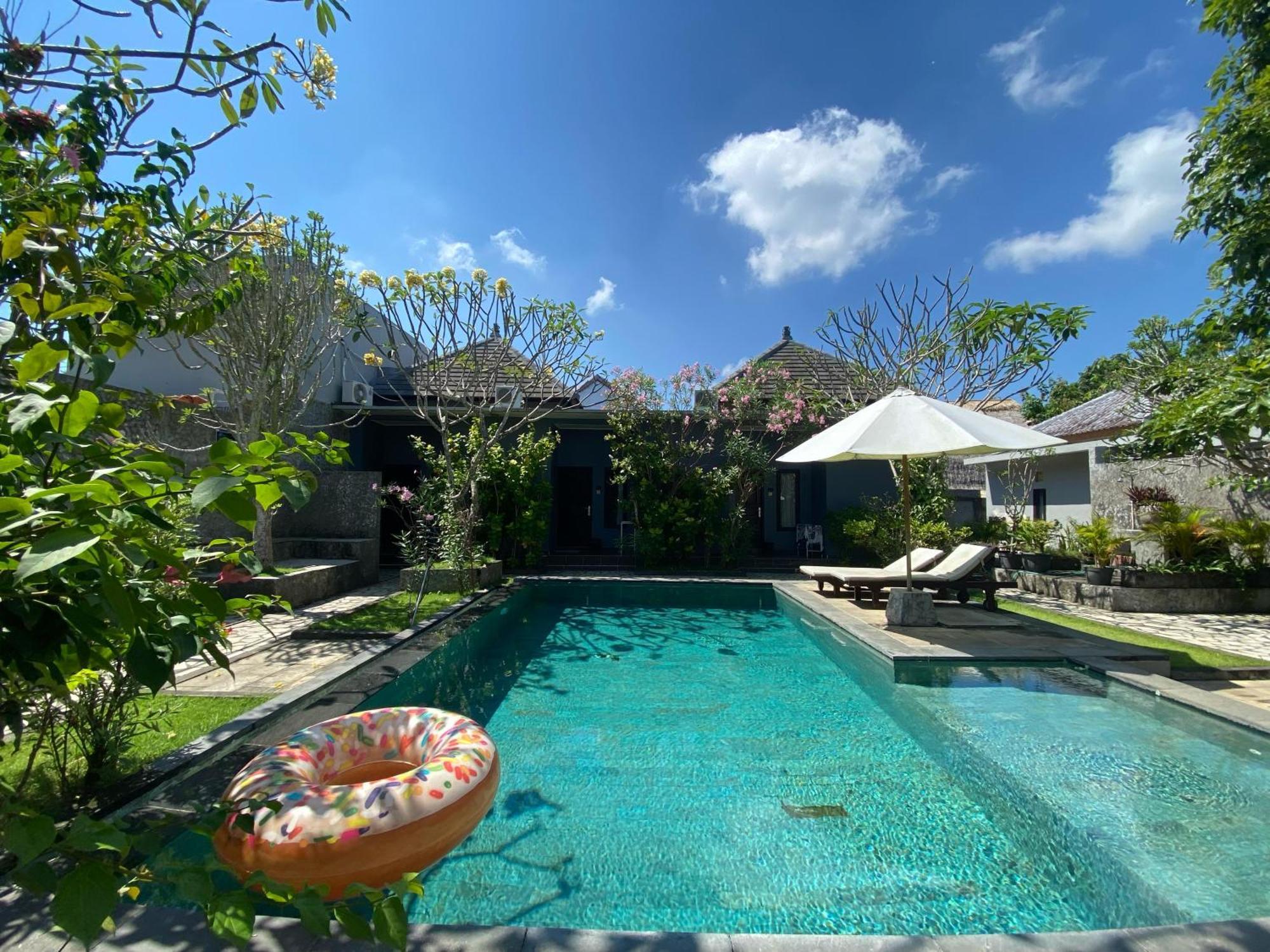 Ashana Hotel Uluwatu  Exterior photo