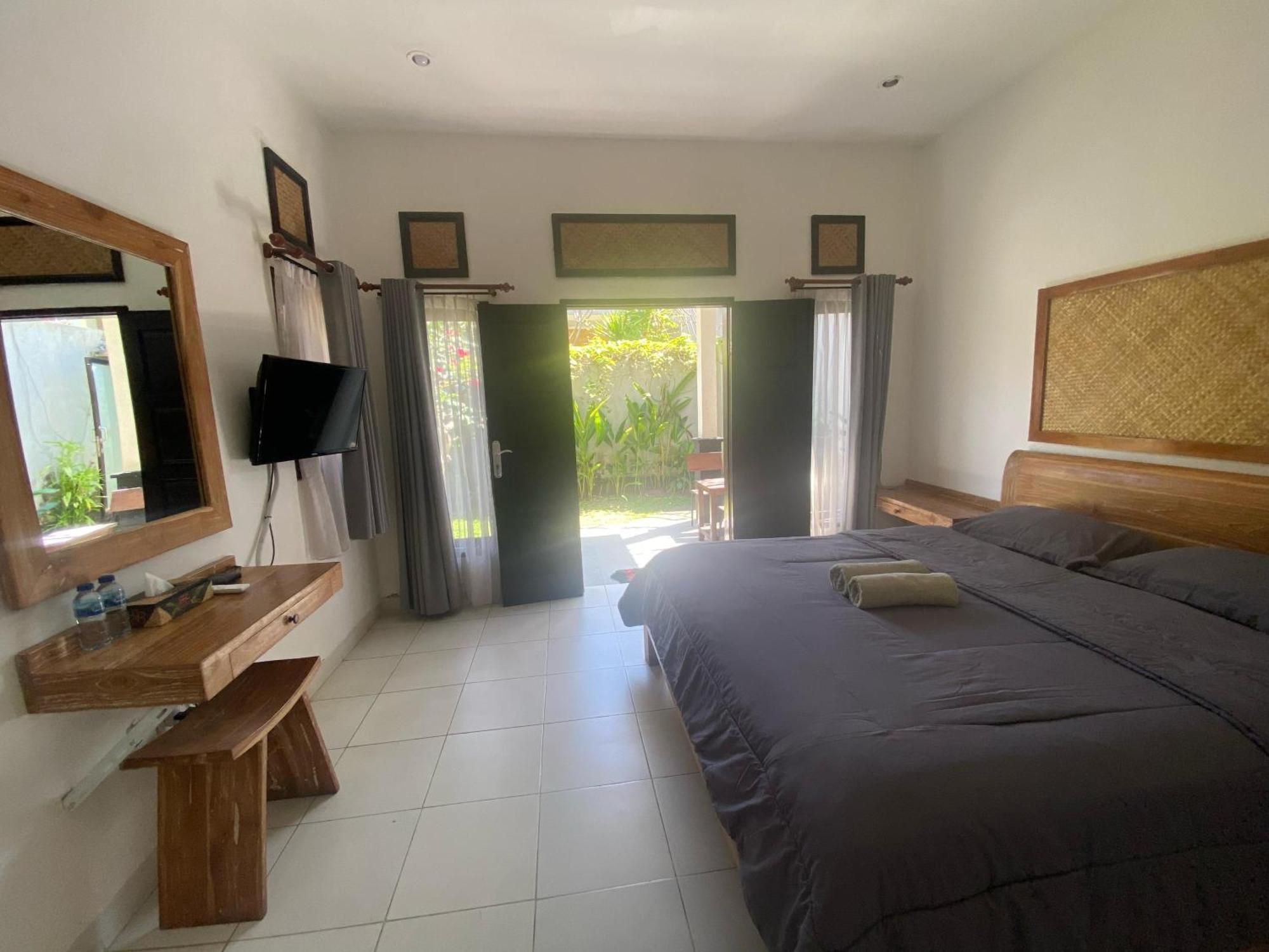 Ashana Hotel Uluwatu  Exterior photo